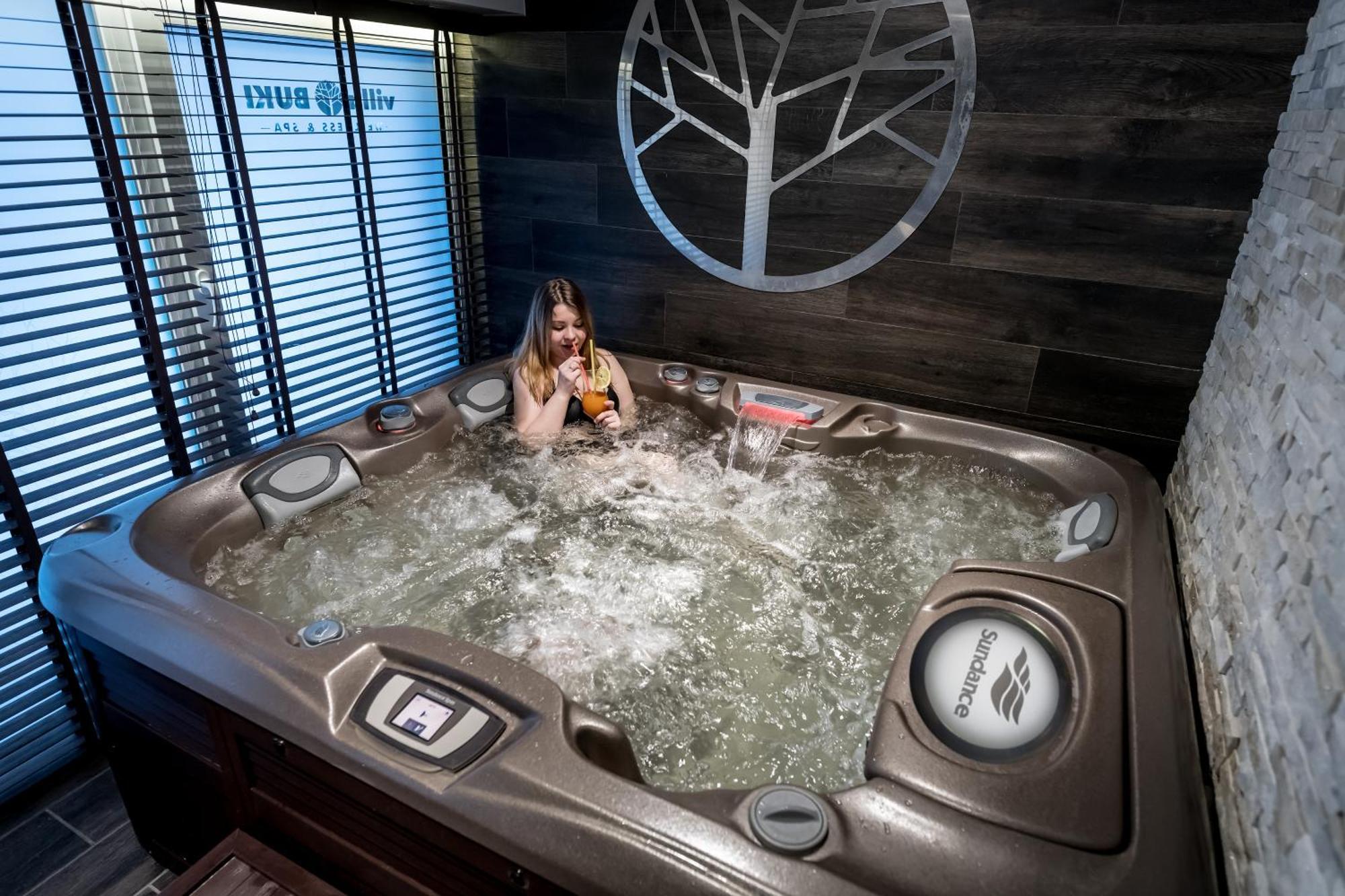 Villa Buki Pokoje & Spa Jastrzębia Góra Extérieur photo